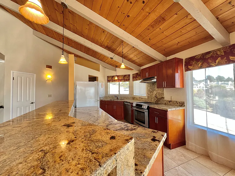 463 Sea Horse Dr — Photo 8