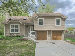 104 NE 110th St, Kansas City, MO 64155