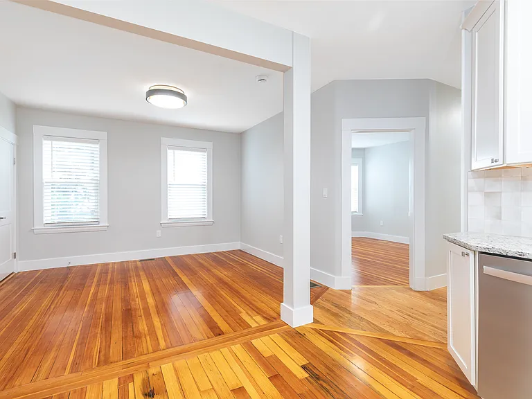 30 Presley St #30 — Photo 5