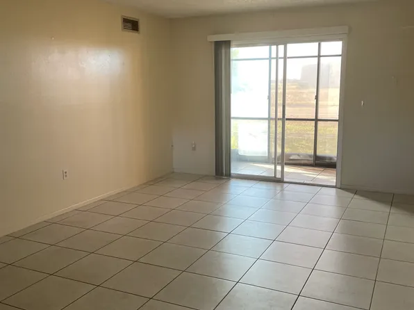 211 Airport Ave W APT 111, Venice, FL 34285