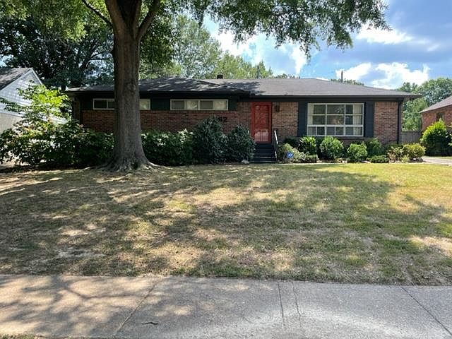 1st image of 262 Mary Ann Dr N