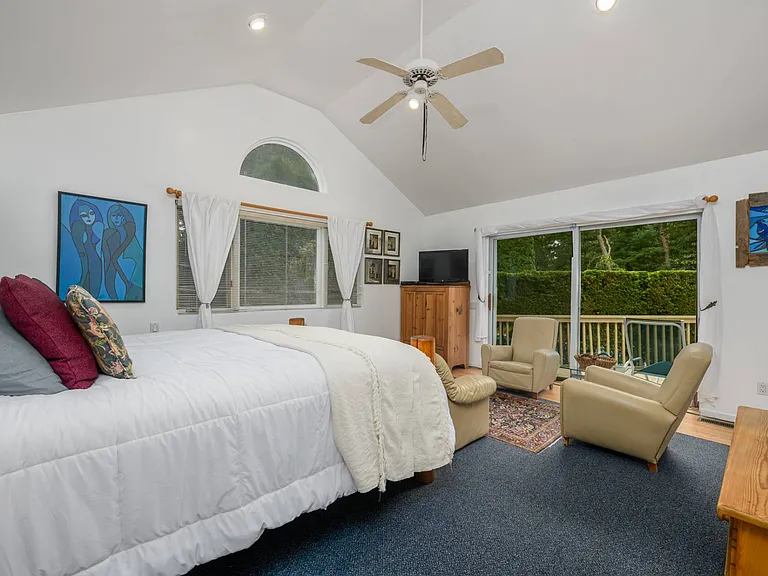21 Woodland Way — Photo 7