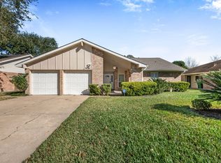 9730 Wickenburg Dr, Houston, TX 77031