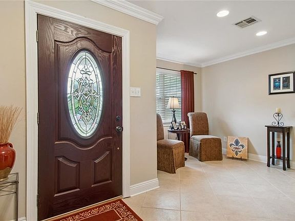 5th image of 3917 Lake Villa Dr