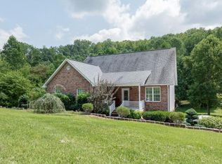 375 Red Bud Ln, Blountville, TN 37617