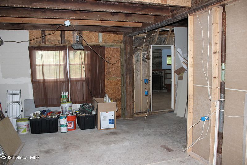 5th image of 721 Smokey Avenue