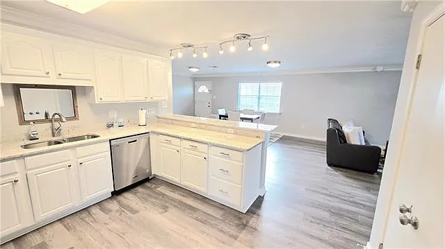 150 Forest Dr — Photo 9
