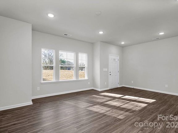 3rd image of 483 Shasta St #5202