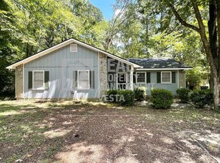 932 S Confederate Dr, Macon, GA