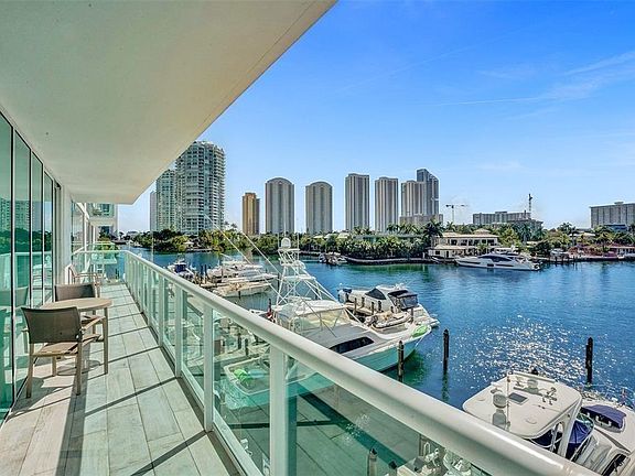 2nd image of 400 Sunny Isles Blvd #319