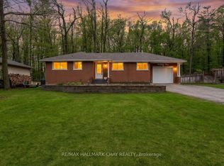 30 Jodies Ln, Springwater, ON L9X 0M4
