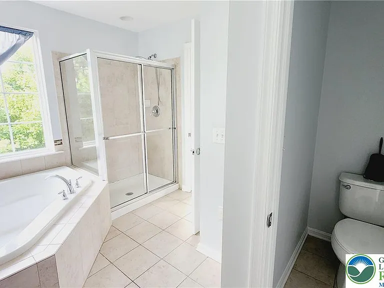 1816 Emerald Dr S — Photo 35