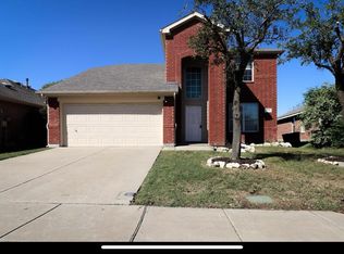 11821 Ponderosa Pine Dr, Fort Worth, TX 76244