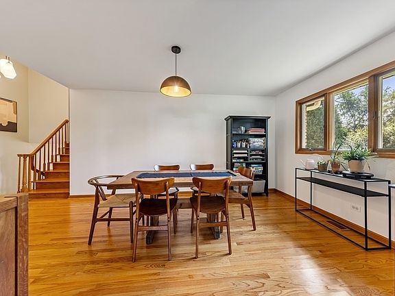 4th image of 6801 Bentley Ave