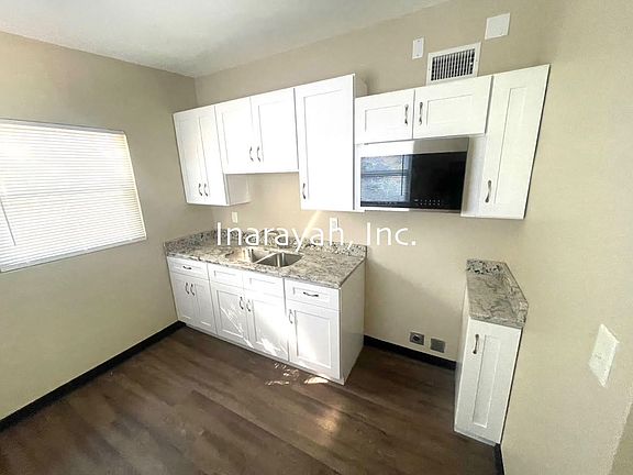 3rd image of 2204 W Central Blvd Units A & B