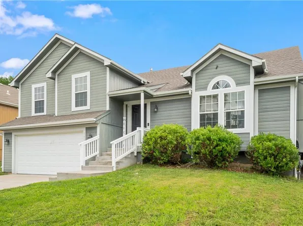 1403 N 132nd St, Kansas City, KS 66109