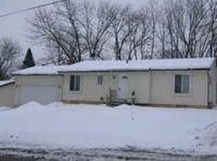 1119 Brighton Lake Rd, Brighton, MI 48116