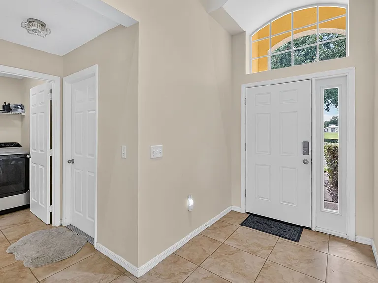 1550 Casterton Cir — Photo 4