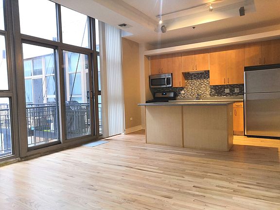 4th image of 212 W Washington St APT 2106
