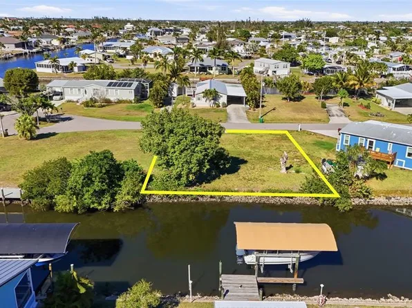 751 Coral Dr #17, Punta Gorda, FL 33950