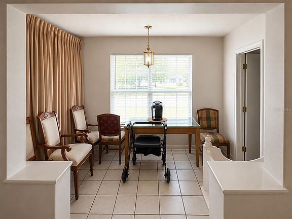 4th image of 6233 OAKCREST CIRCLE
