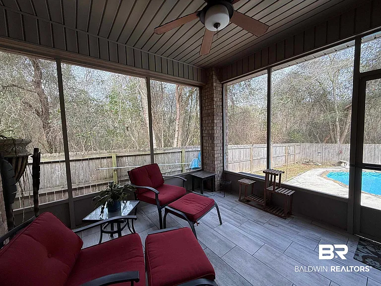 10720 Dunmore Dr — Photo 13