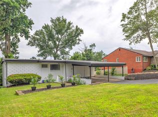 1331 Blue Jay Dr, Pittsburgh, PA