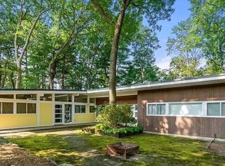 250 Walnut St, Lynnfield, MA 01940