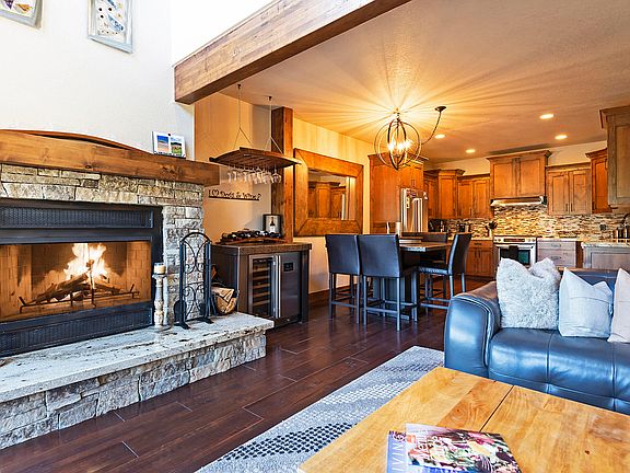 2nd image of 1350 Deer Valley Dr