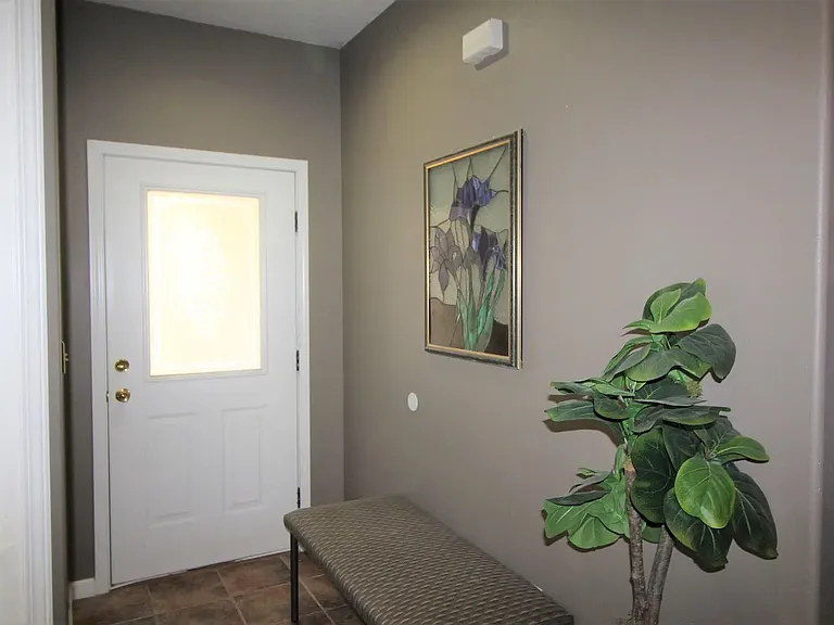 1014 Homestead Rd — Photo 5