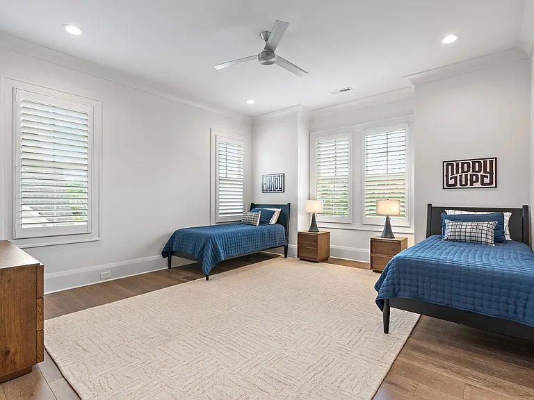 8808 Edgecomb Dr — Photo 46
