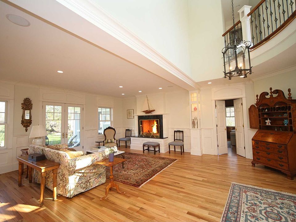 Vaulted ceiling