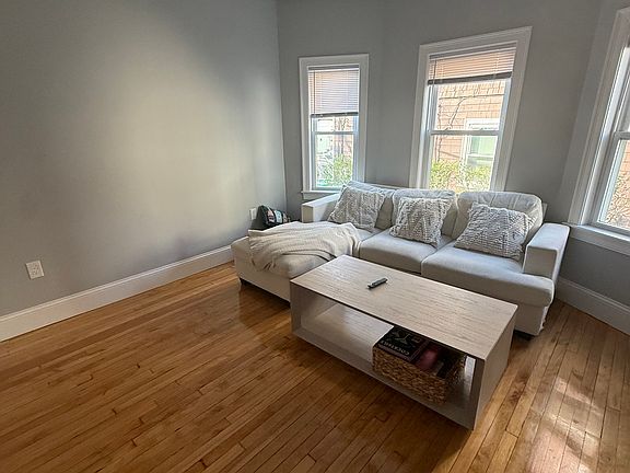 2nd image of 20 Hillsdale Rd #2
