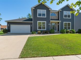 7311 Fieldstone Dr NW, Cedar Rapids, IA 52405