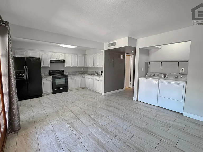 4759 W Marlette Ave — Photo 13