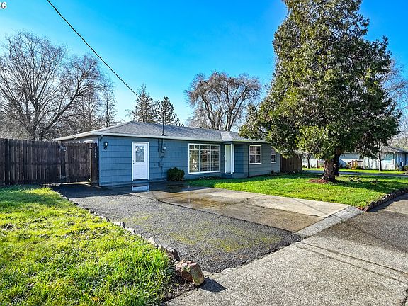 2nd image of 3069 W Sherwood Ave