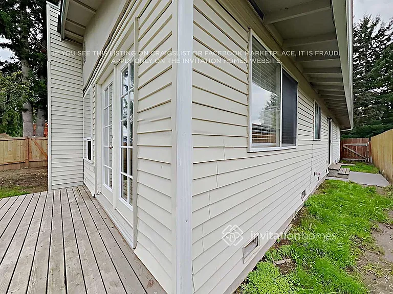 12428 42nd Ave NE — Photo 18