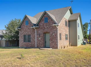404 Walton Dr, College Station, TX 77840