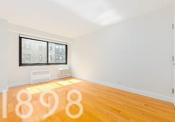 5th image of 160 W 97th St APT 5H