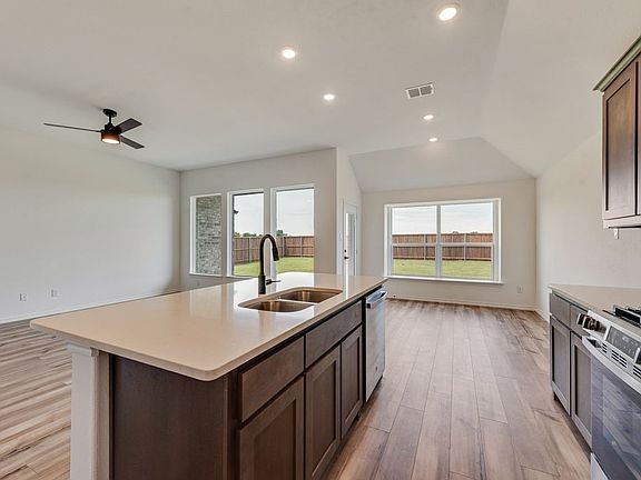 5th image of 7549 Lavender Ln