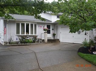 20324 Homestead Park Dr, Strongsville, OH 44136