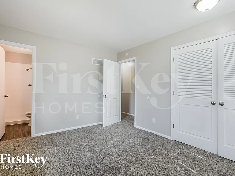 706 SW Merritt St — Photo 10