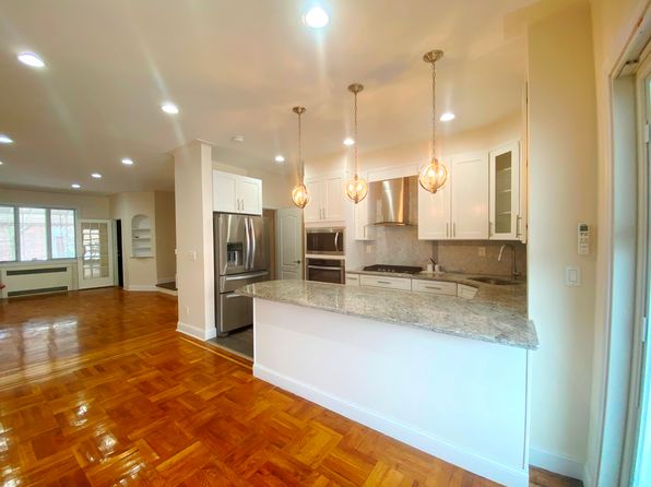 2103 Kimball St