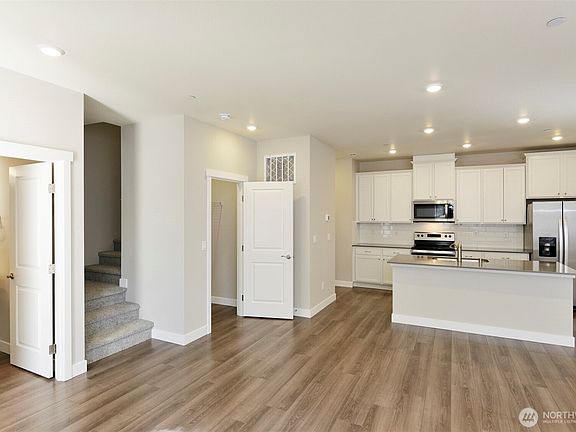 2nd image of 8671 35th Street NE