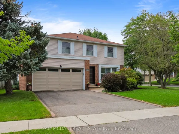 2528 Frankfield Rd, Mississauga, ON L5K 2A6