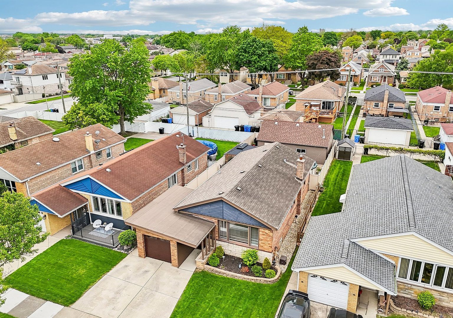 5742 S Rutherford Ave, Chicago, IL 60638 | Zillow
