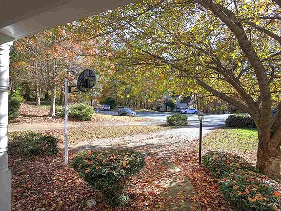 4th image of 1816 Amberfield Dr