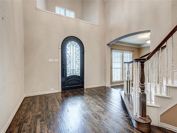 4th image of 2905 Hillview Dr