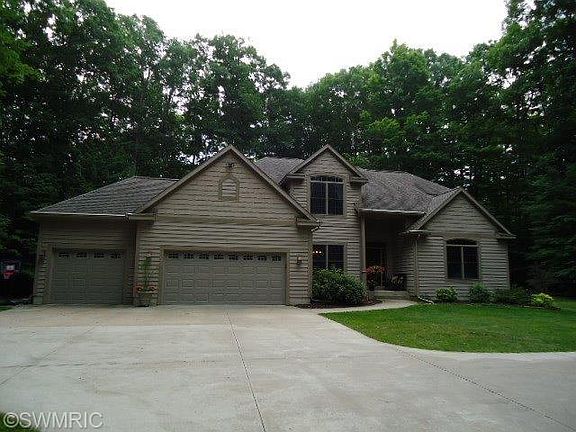 2nd image of 6245 Scenic Woods Cir N
