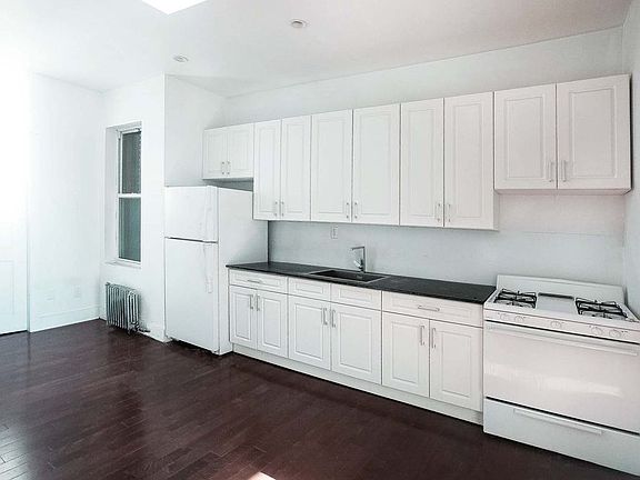 5th image of 586 Wilson Ave APT 3L